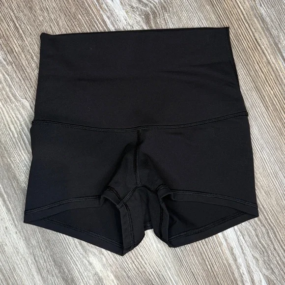 Lululemon Athletica Black Groove Foldover Shorts EUC 2 - Picture 2 of 8